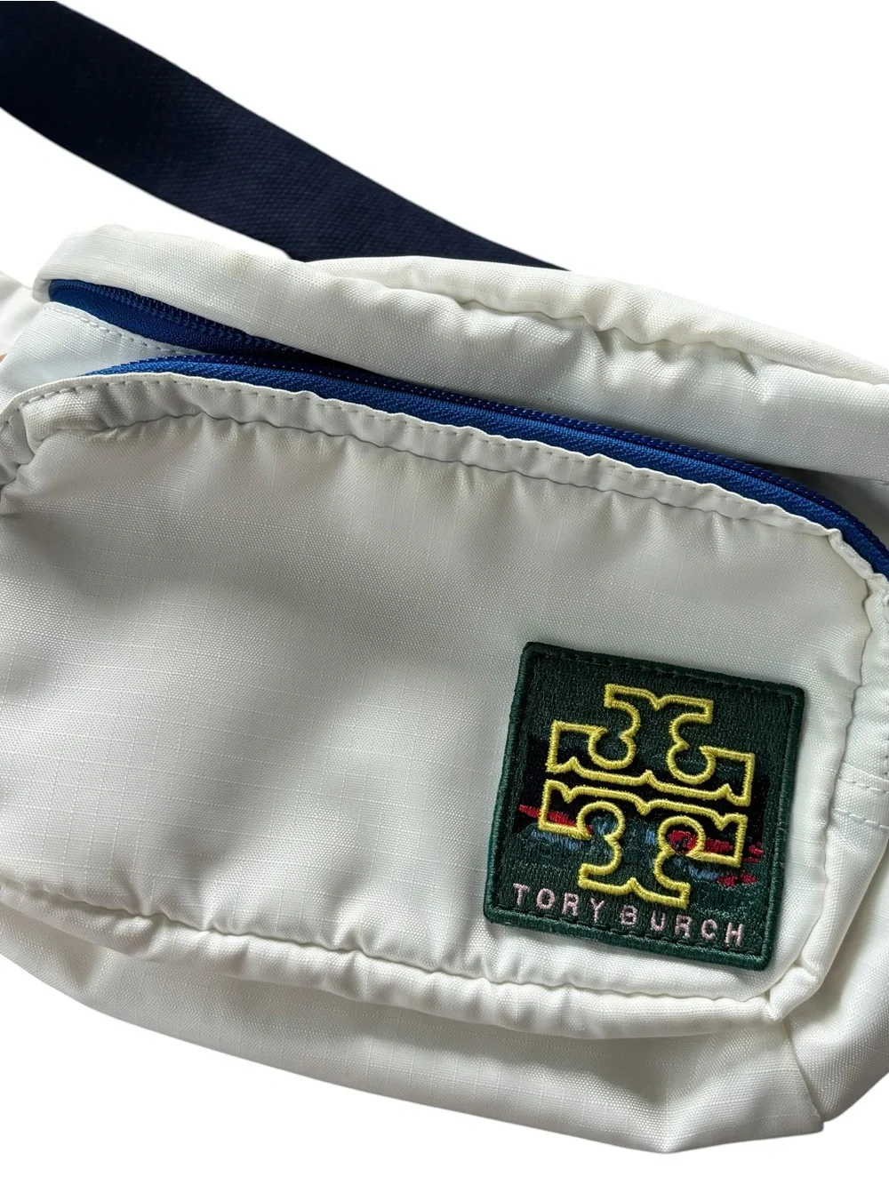Tory Burch compact tory